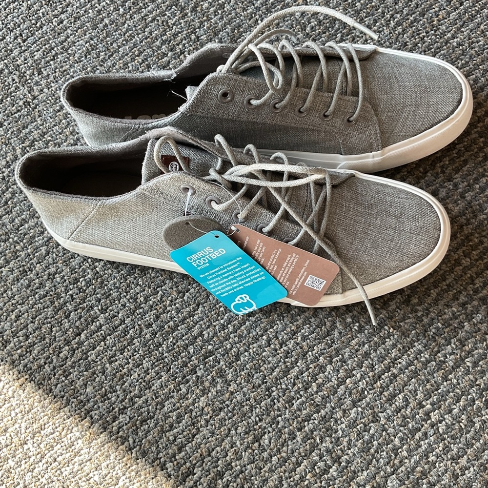Lamo Gray Casual Flats